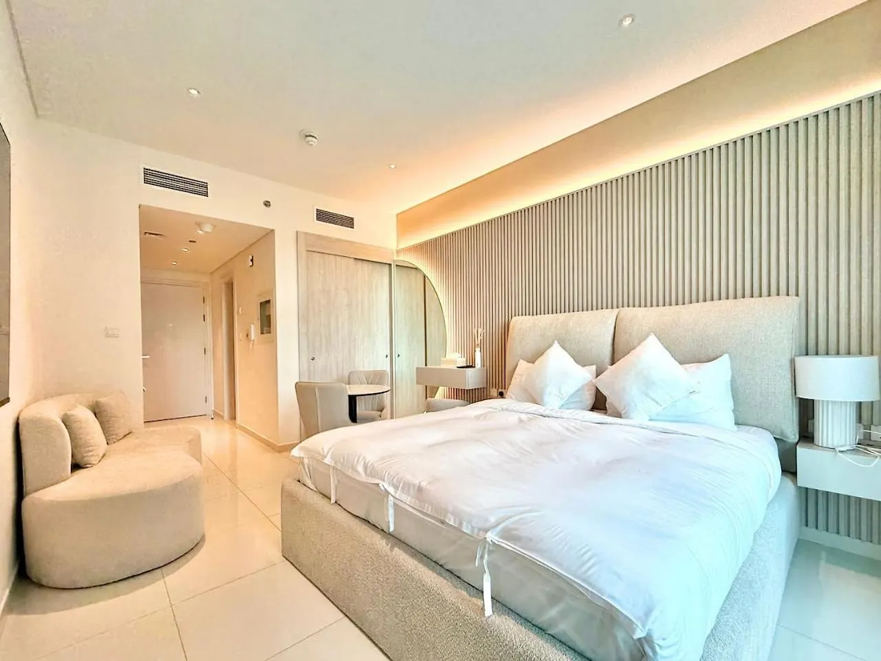 Cozy Studio Apartment With Beach Access - Palm Jumeirah location