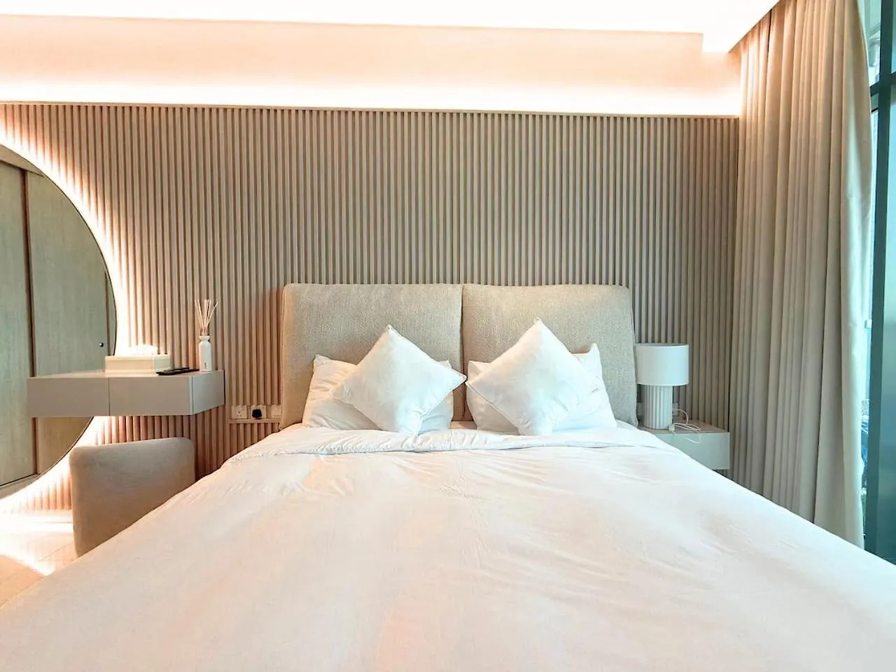 Cozy Studio Apartment With Beach Access - Palm Jumeirah Dubai