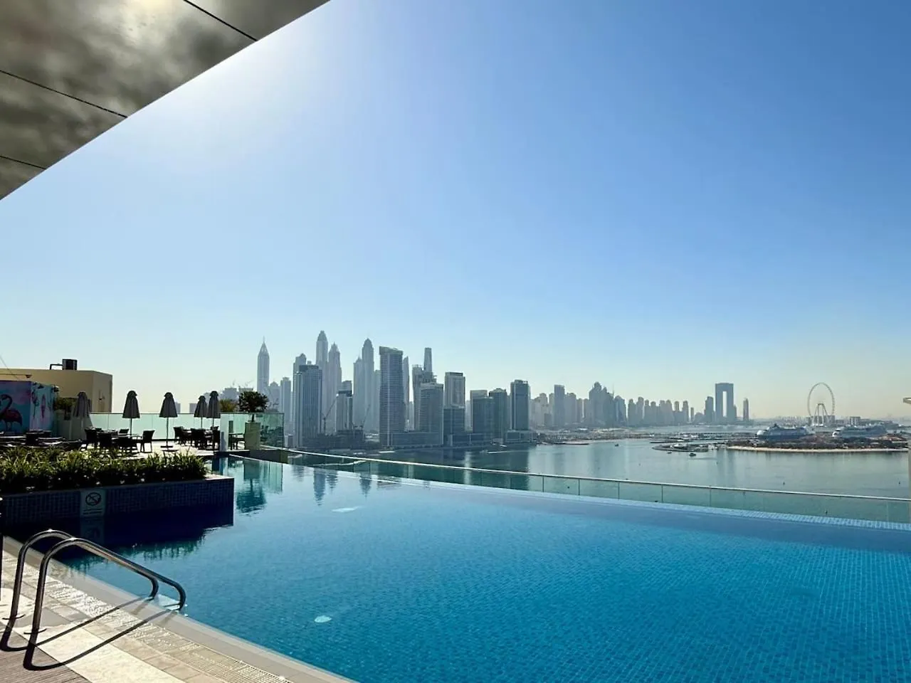 Cozy Studio Apartment With Beach Access - Palm Jumeirah Dubai 0*,  United Arab Emirates